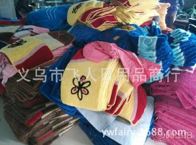 【花仙女浙江地墊地毯門墊批發(fā)/金華植絨地墊印花地墊廠家直銷】義烏市飛人日用品商行 - 產品庫